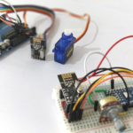 Interface nRF24L01 com Arduino: servo motor de controle